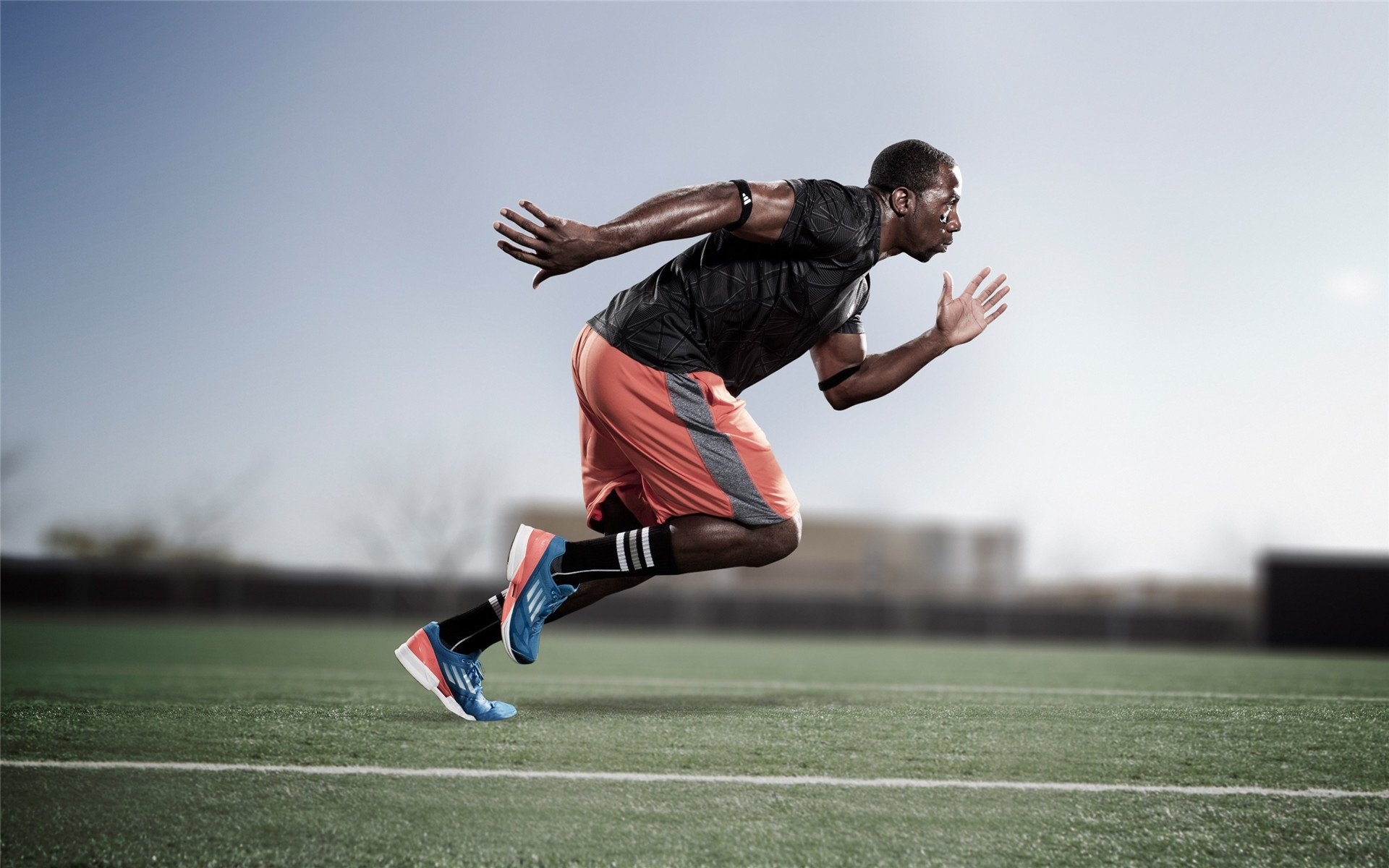 欧冠半决赛之夜，卡瓦哈尔的防守艺术，如何锁死对手的进攻引擎？